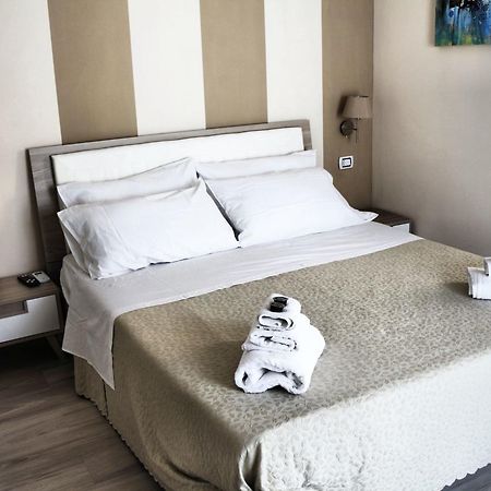 Donna Melina Bed & Breakfast Mileto Exterior photo