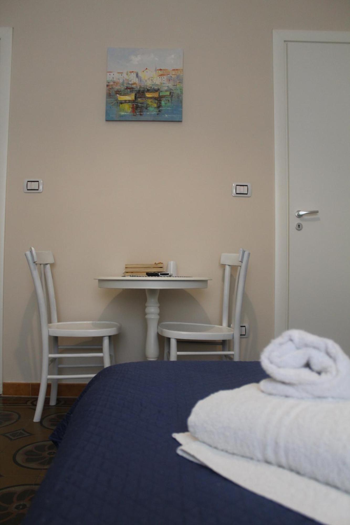 Donna Melina Bed & Breakfast Mileto Exterior photo