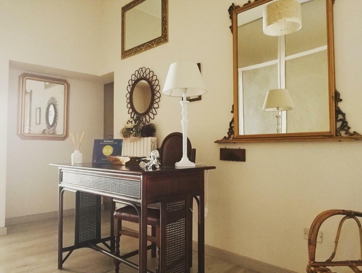 Donna Melina Bed & Breakfast Mileto Exterior photo